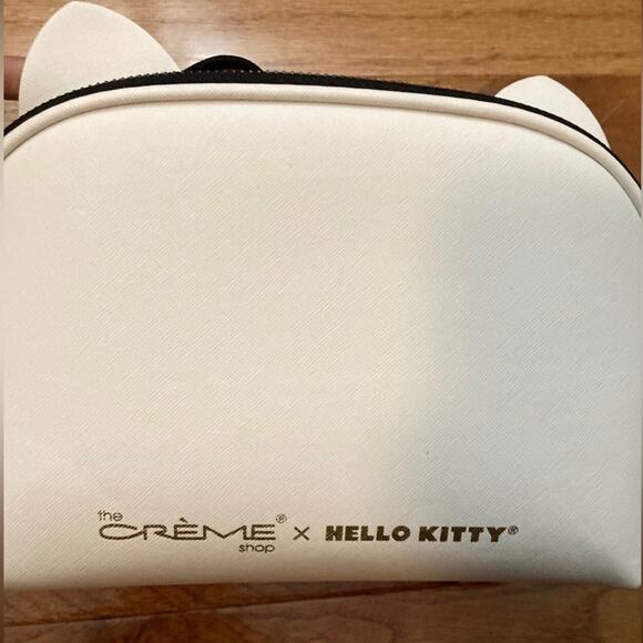 HELLO KITTY SANRIO x The Crème Shop Large White Cosmetic Bag NWT - Picture 3 of 5